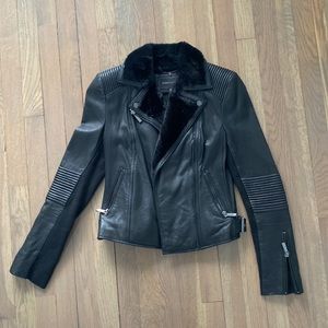 100% Authentic BCBGMaxAzria Womens Leather Jacket with Faux Fur Size XXS